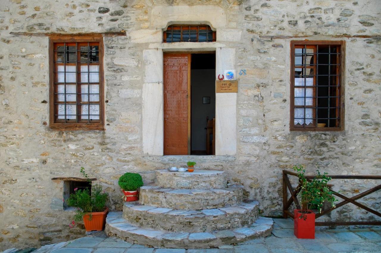 Hotel Alatinos Pinakátai Exteriér fotografie
