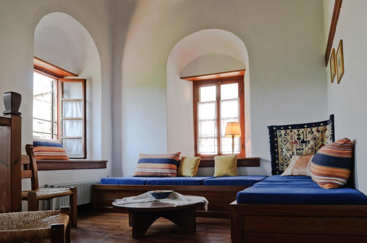 Hotel Alatinos Pinakátai Exteriér fotografie